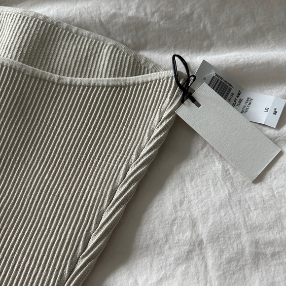 Aritzia Babaton sculpt knit tube - NWT - Picture 5 of 6
